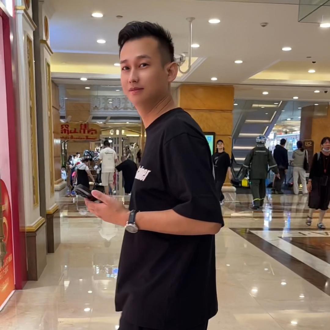 小小阿郑