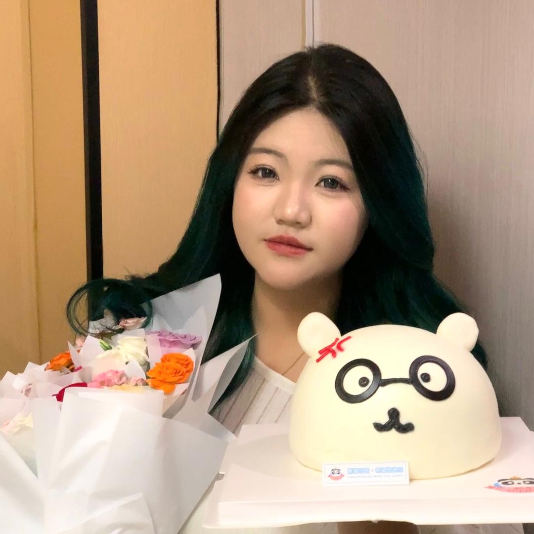 熊猫叮咚懒洋洋