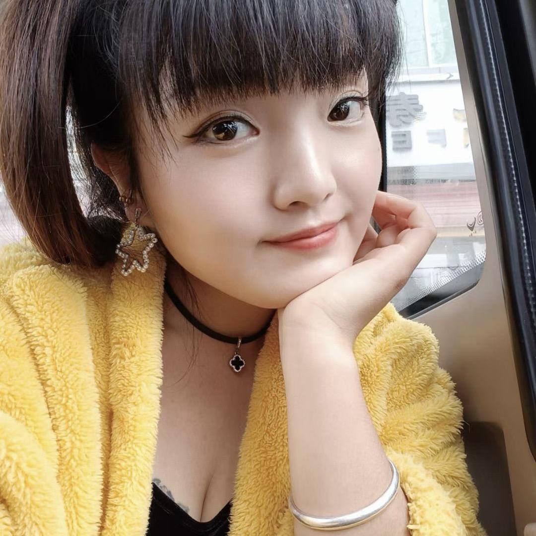 宁宁有点胖