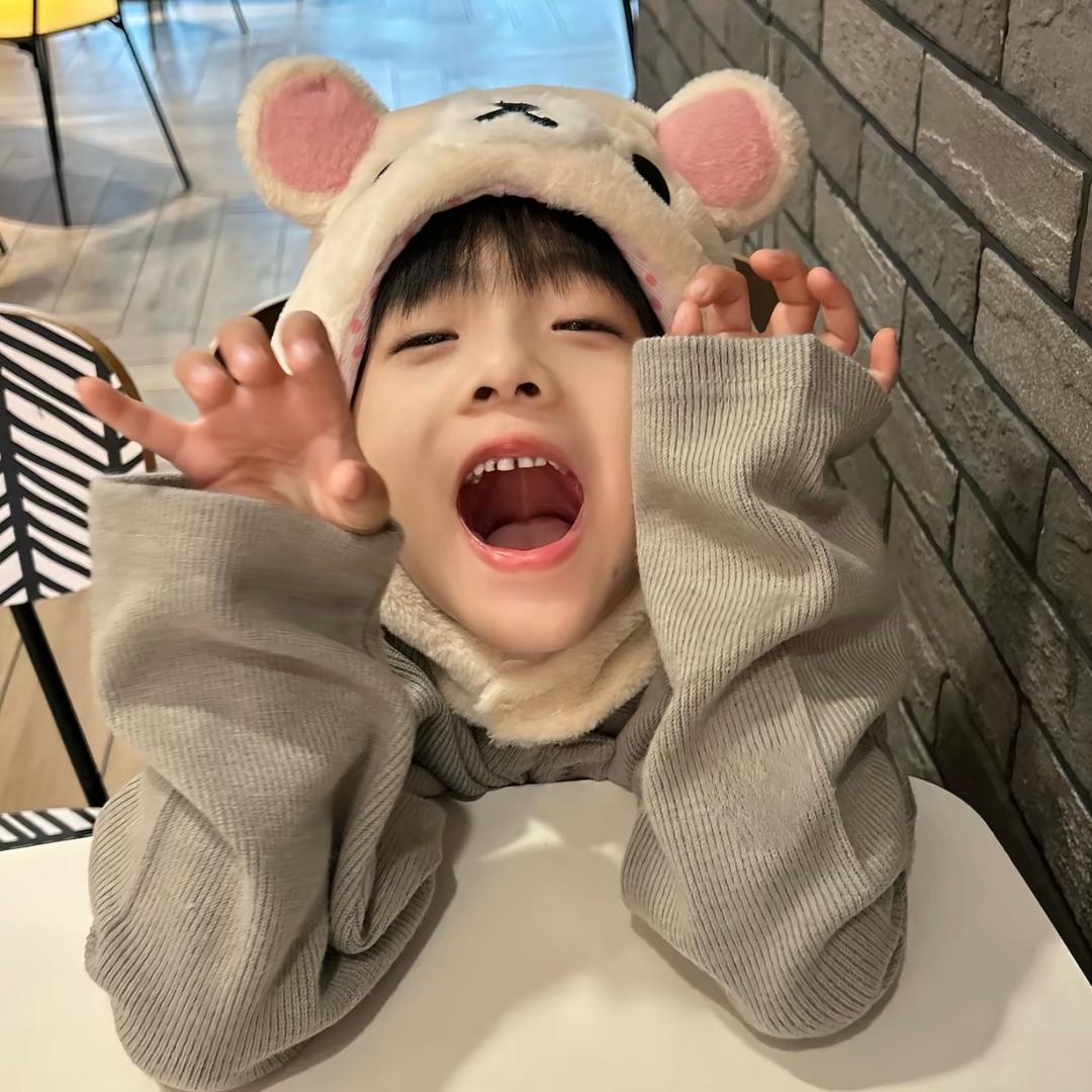 李哲哲💕