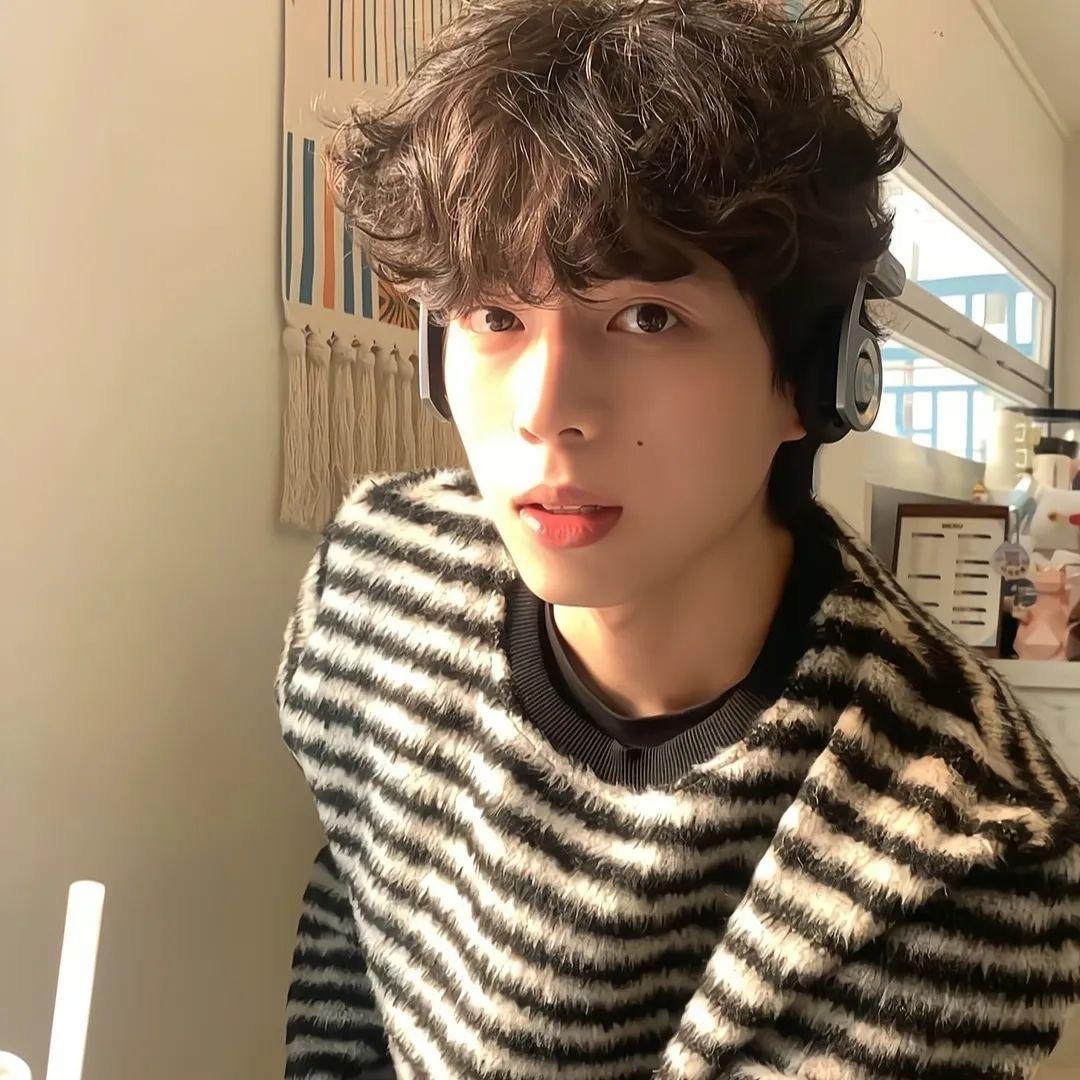 翟綏翊.