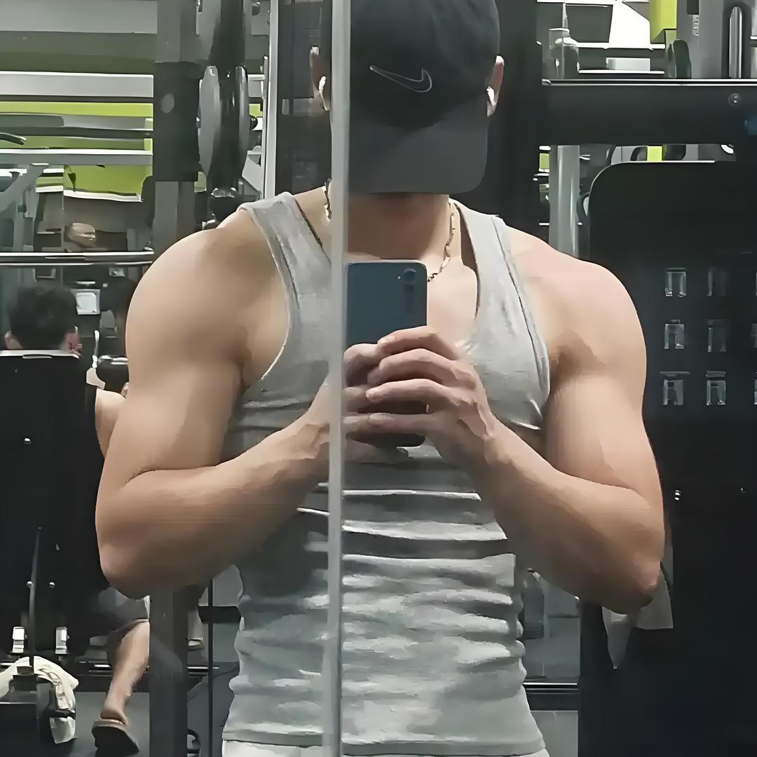 拿鱼竿到健身房打王者