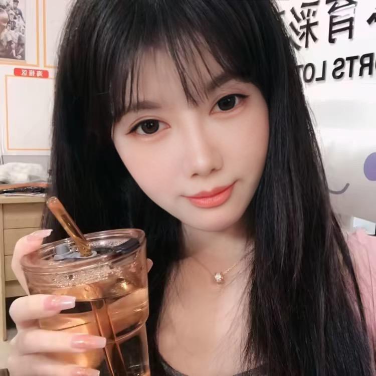 回到村的小芬