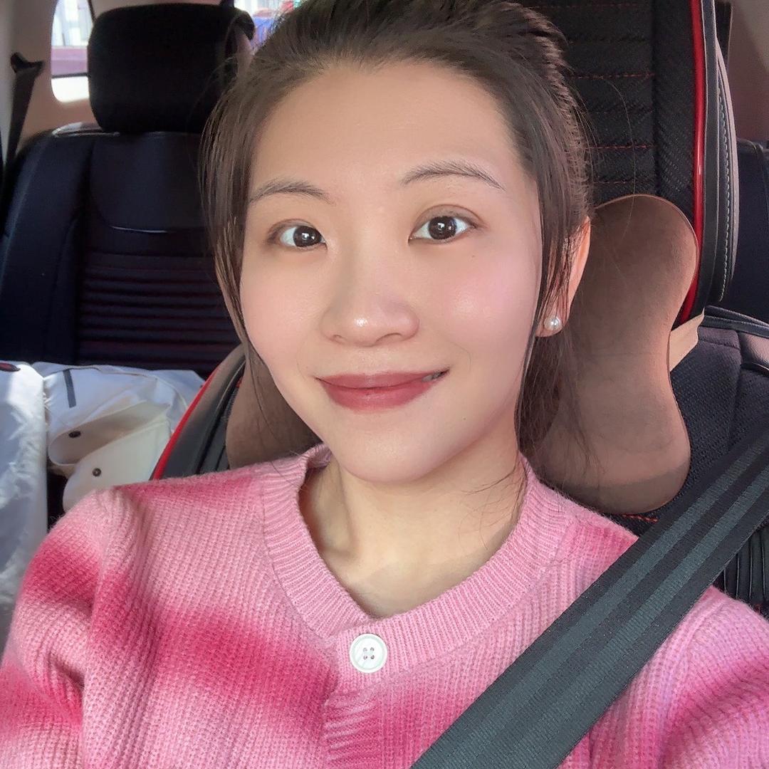 薇薇很会吃