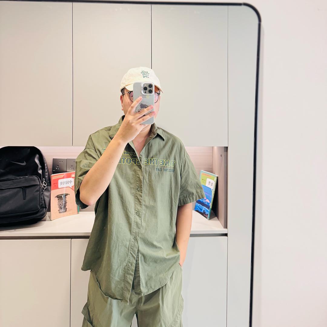 何同学的成长日记（初中社会高中政史地版