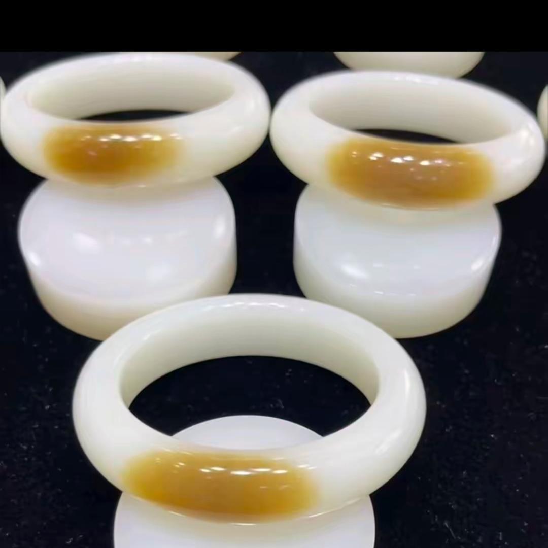 新疆且末和田玉