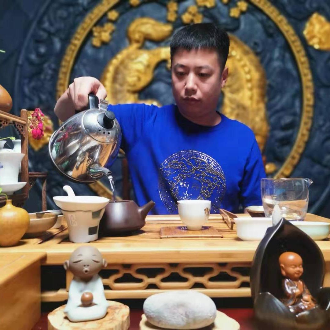 朱老师。