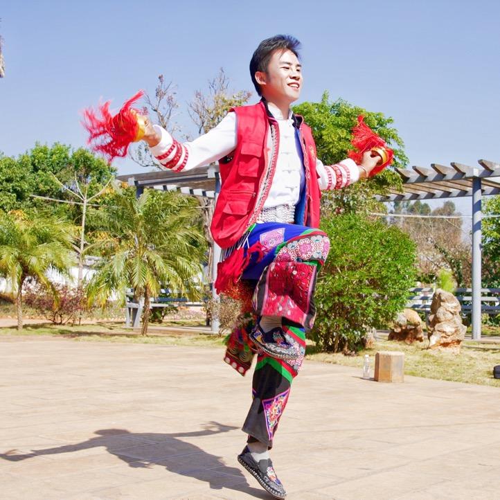 彝族·烟盒王子🔥《非遗传承人》⛳️