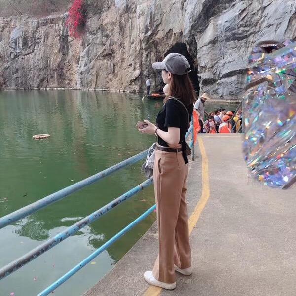 @默默冯(⁎⁍̴̛ᴗ⁍̴̛⁎)