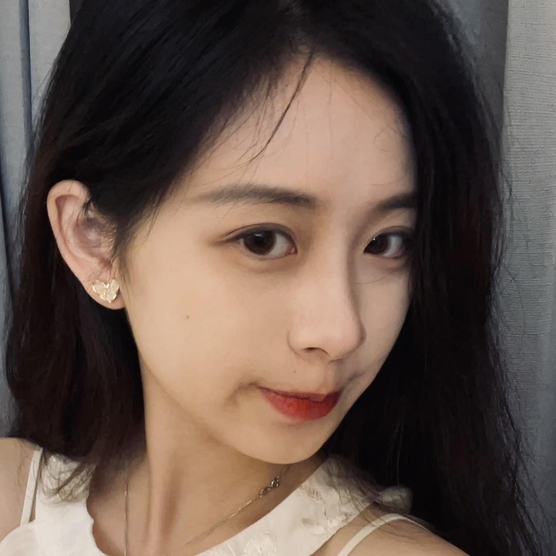 莓莓莓烦恼_