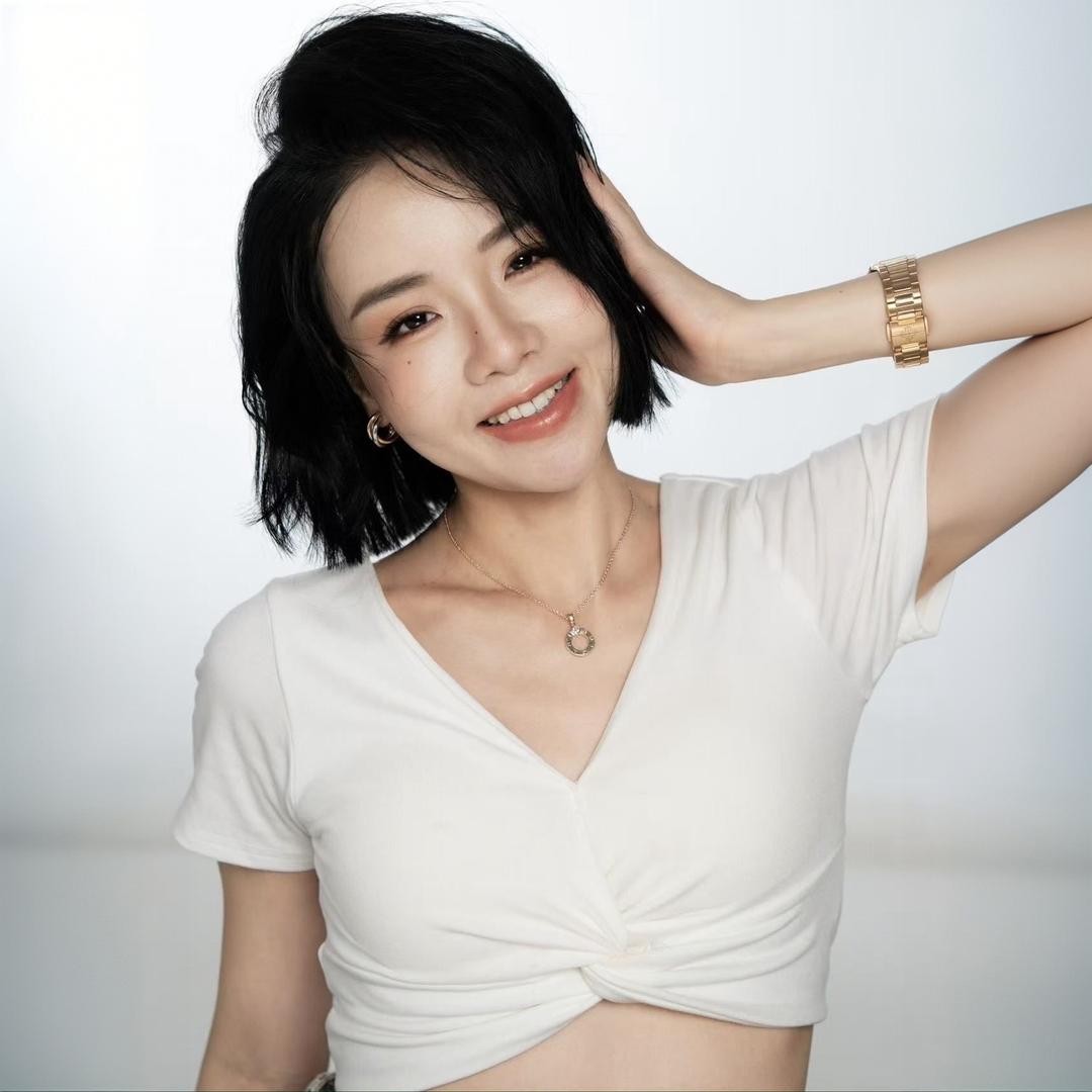 深圳南油XIAOXIAO高定女装