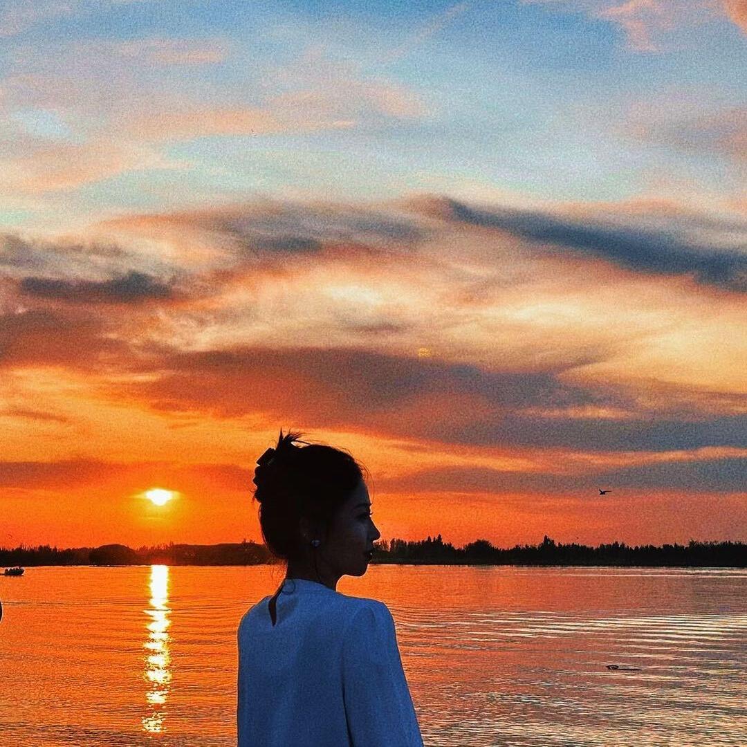 艾璐•