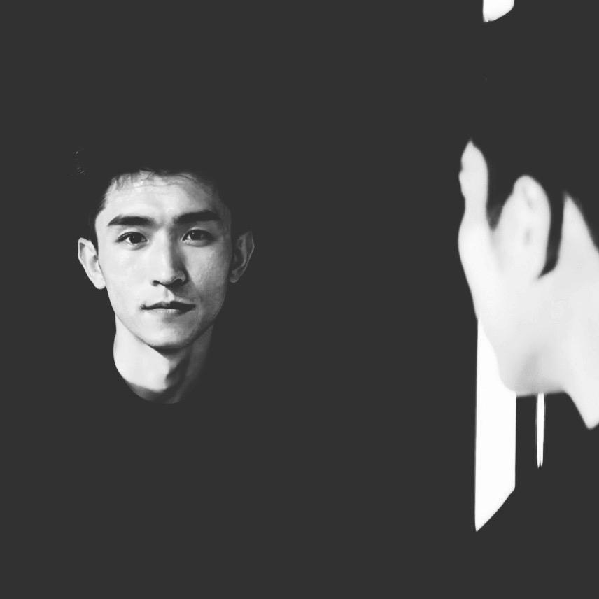 嗯