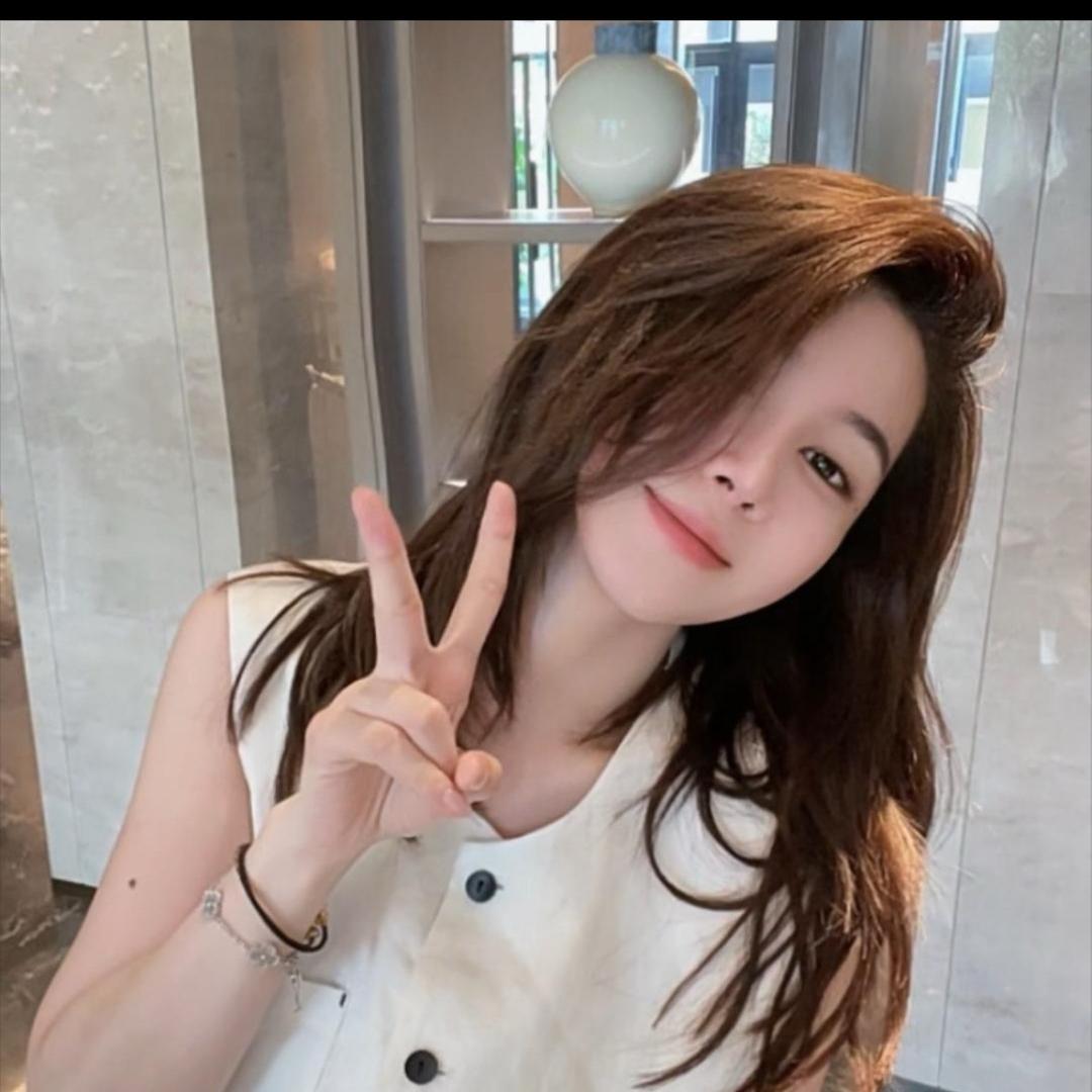 月月不吃鱼～穿搭分享