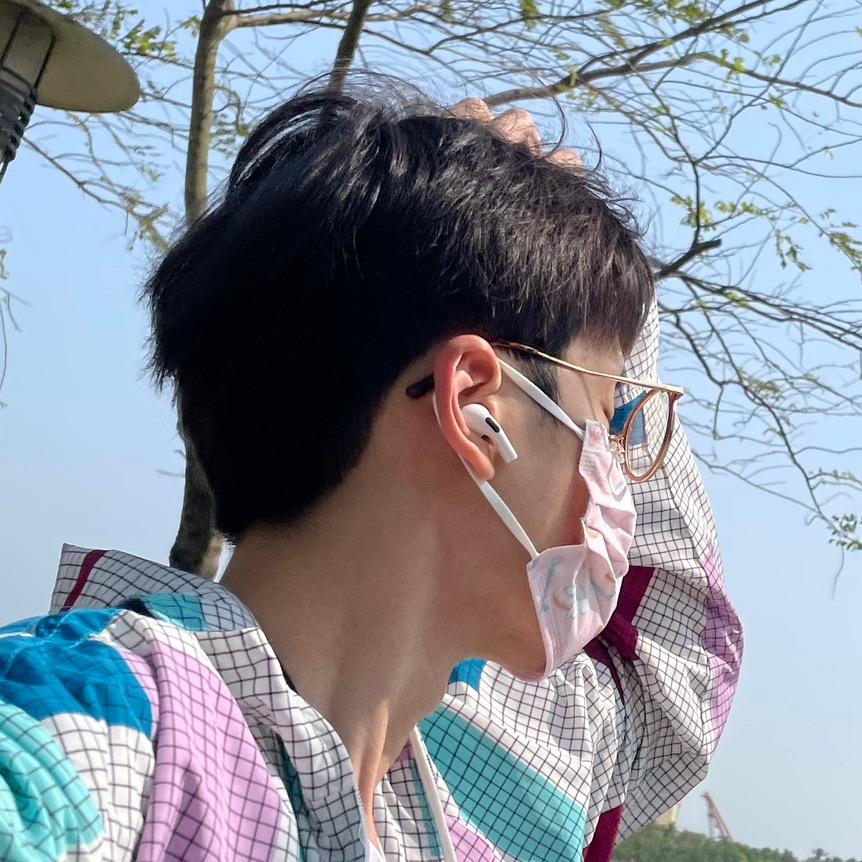 我被人类发现了