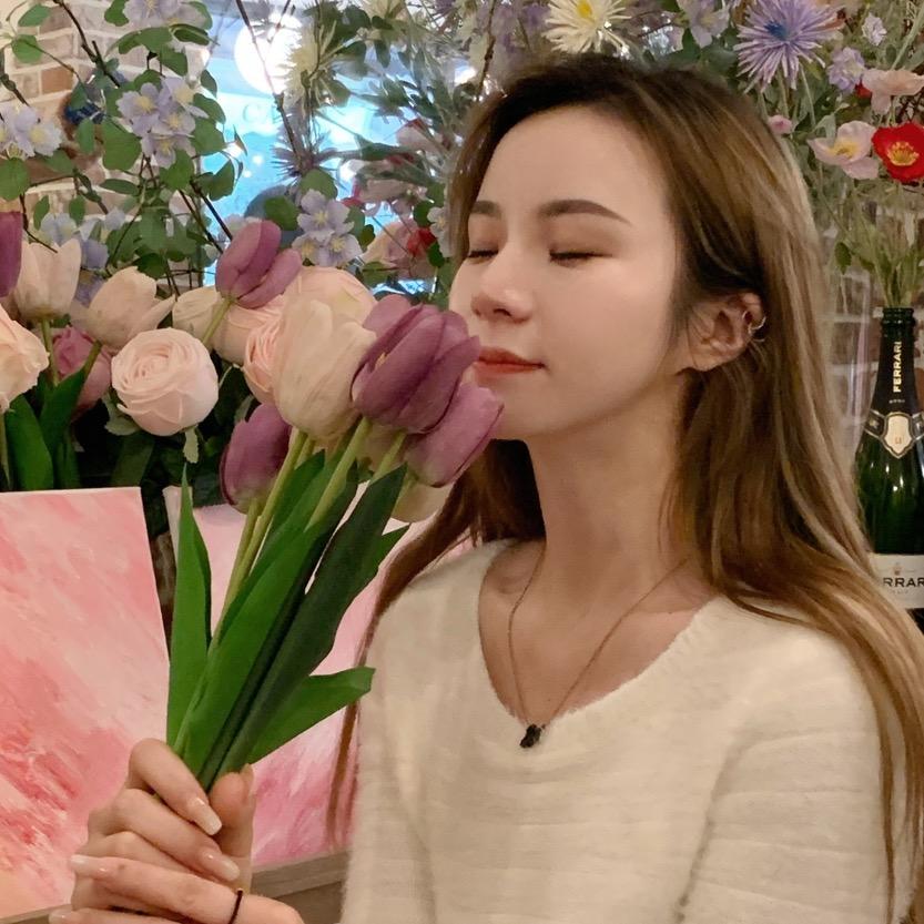 杨喵喵.