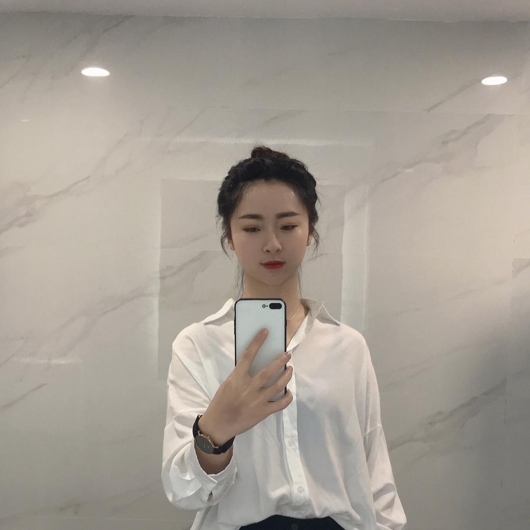 爱吃美食的琳