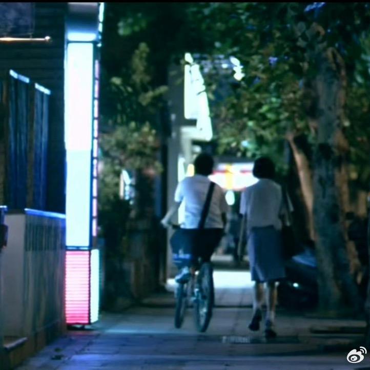 白色小马