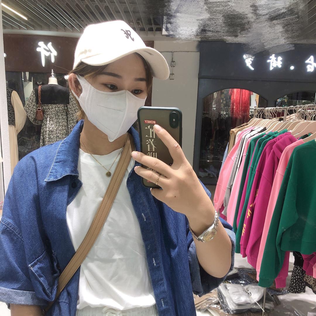 孟定婷婷服装店