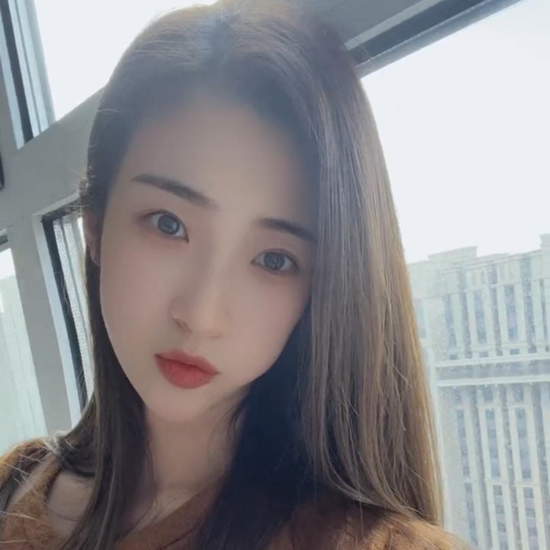 苗小喵🐱