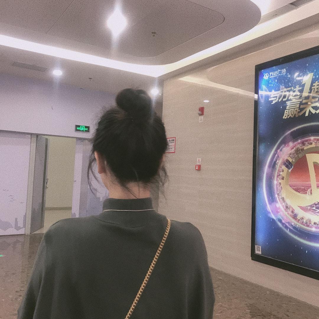 繁物简轻运动旗舰店