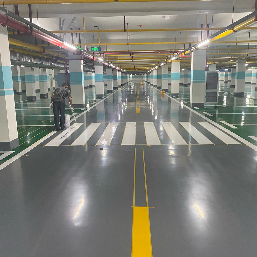 交通设施划线施工队