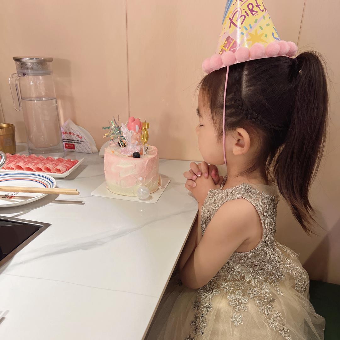 ²⁰²⁵ฅ՞•ﻌ•՞ฅ王
