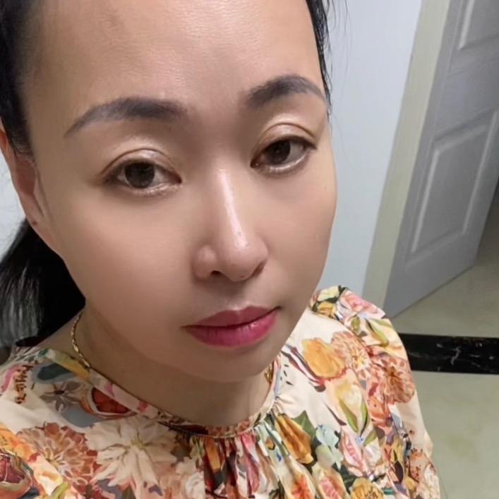 低调