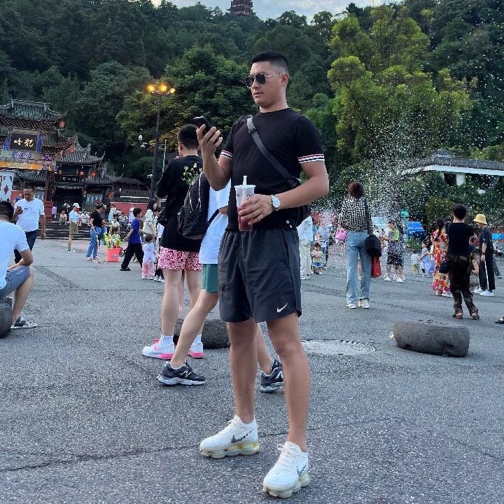 约 布