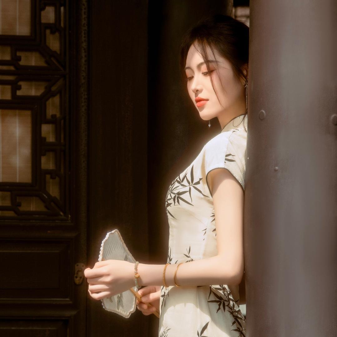 今喜旗袍