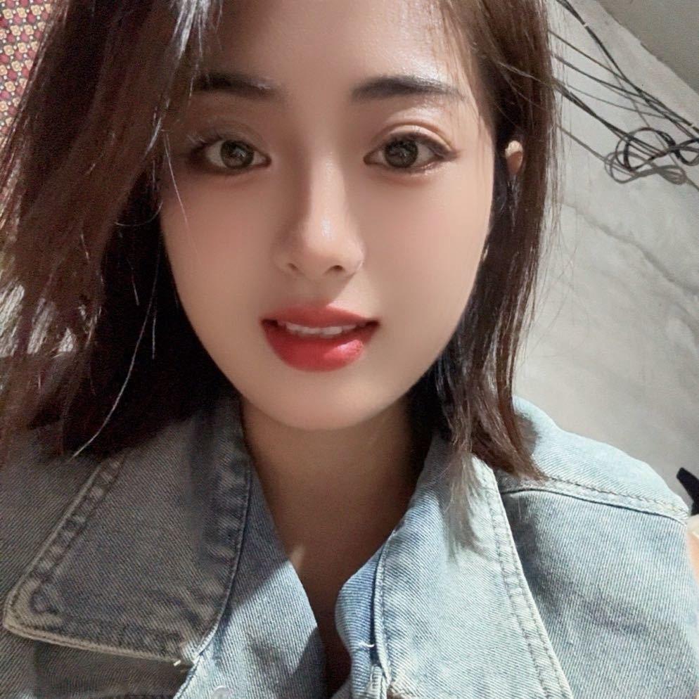 佳佳👑