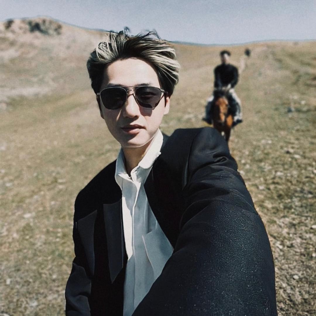 迷人的小混球  　　　　　༽