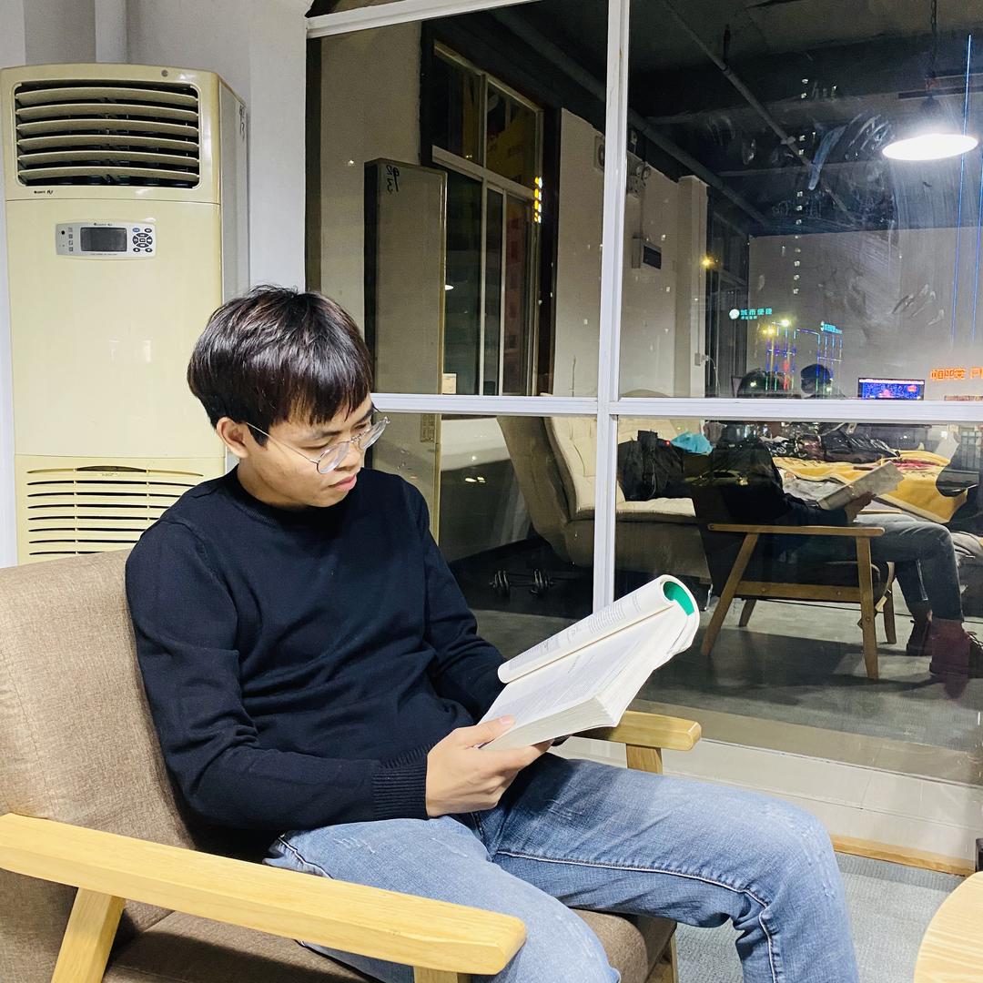 借光给迪迦的人