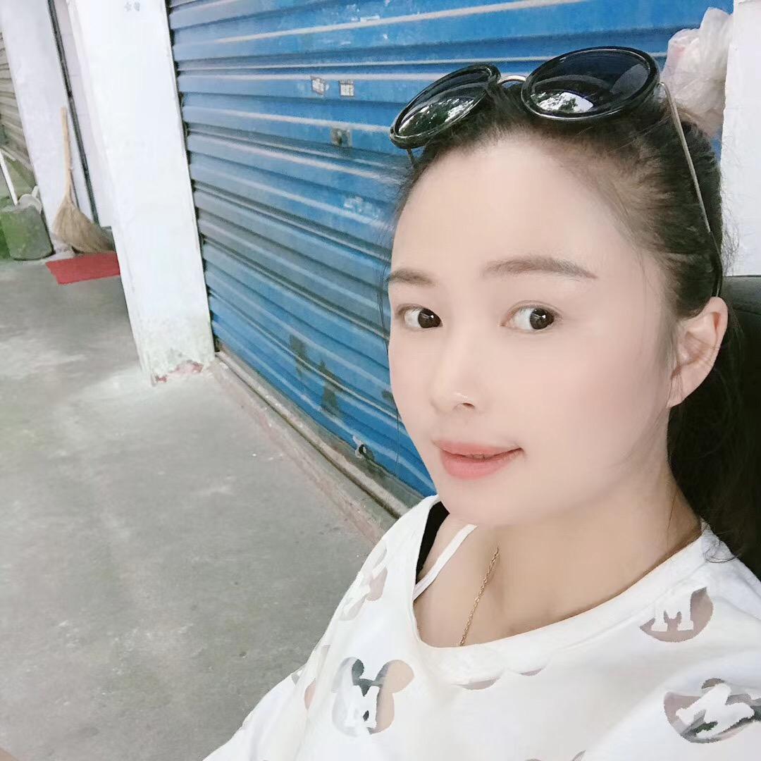 小小aia