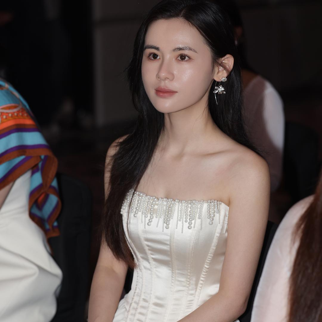 面部美学设计师•安娜