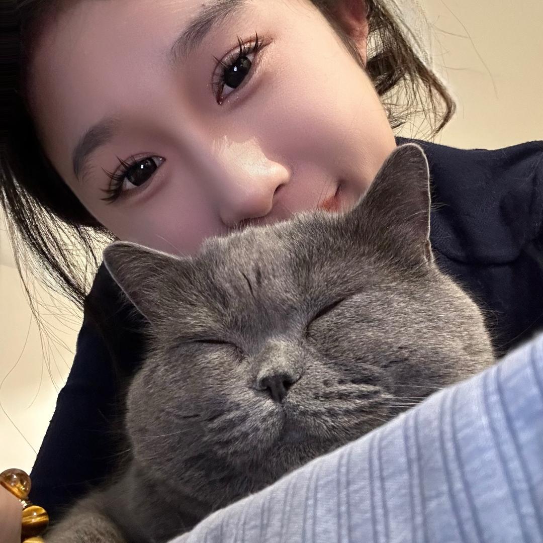 小吴今天穿什么