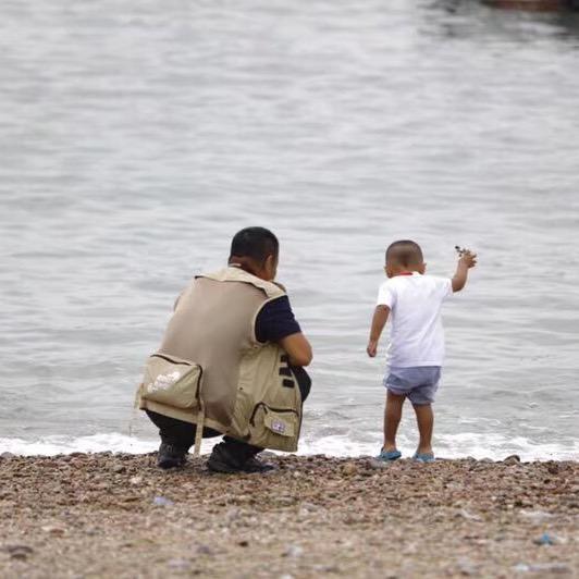 爱好摄影的农民—宏愿