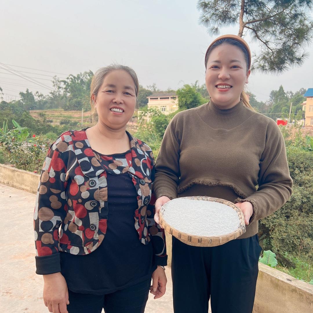 小瑶瑶和婆婆