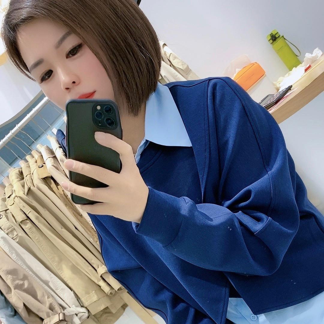 扬中利民市场二楼小上海服装店