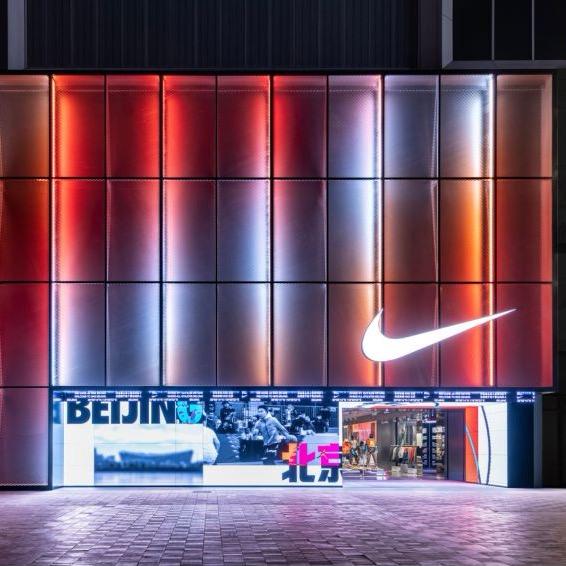 TOPSPORTS滔搏运动北京三里屯店