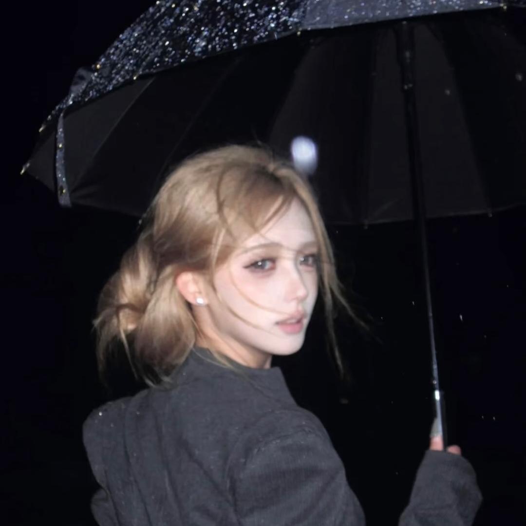 思思