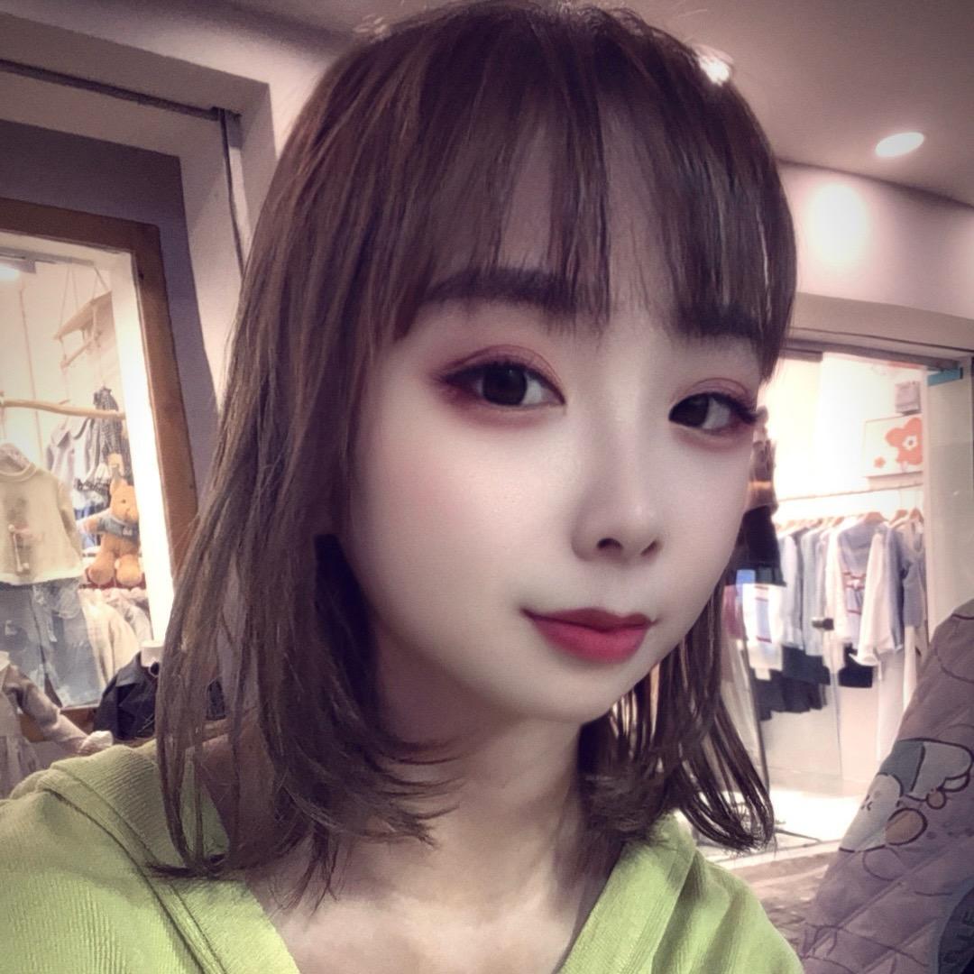 思思（DOPi不脱妆粉底液）招图