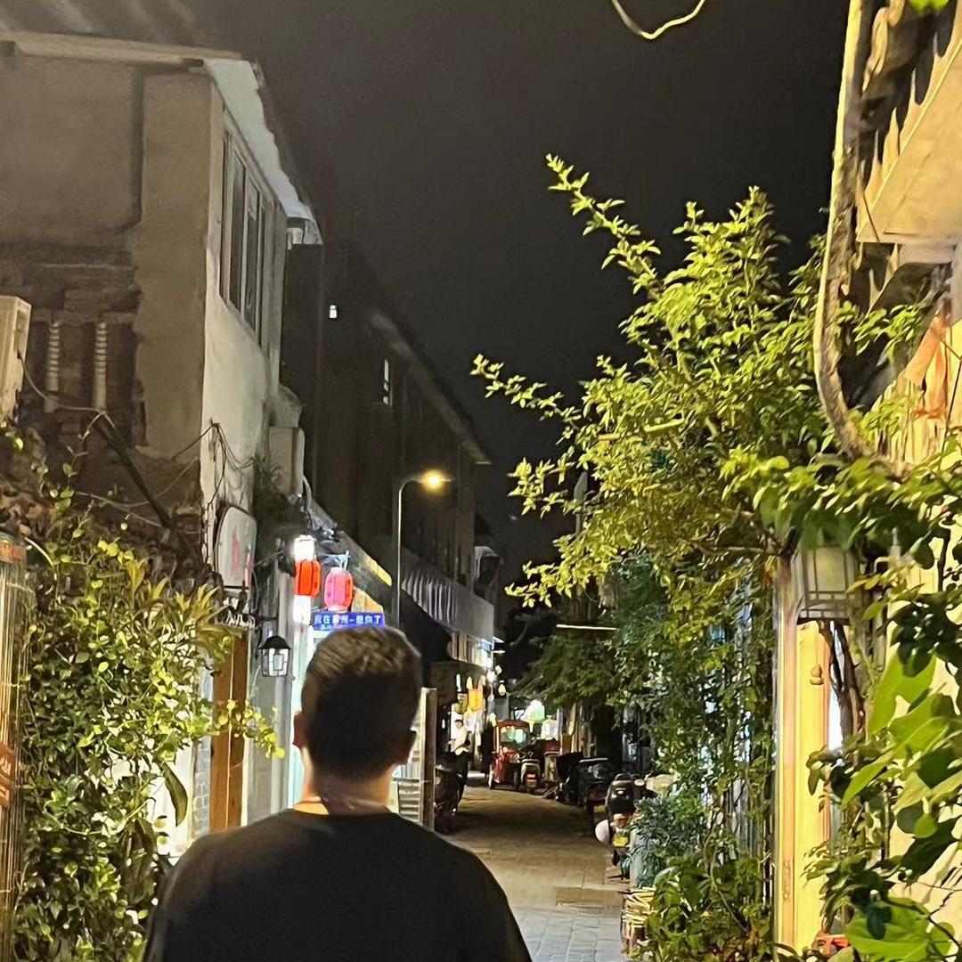 掌含锐