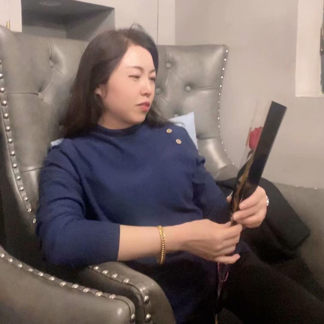 金鱼佳人徐妙旎头像