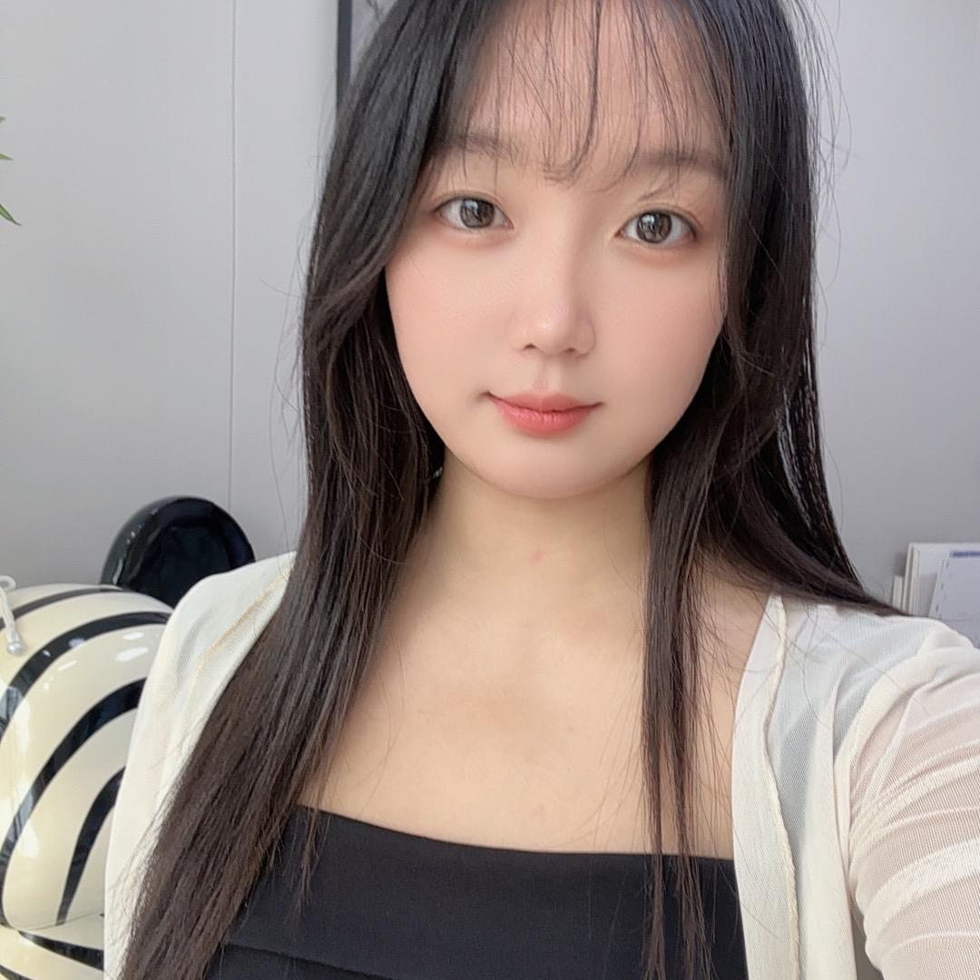 李李.