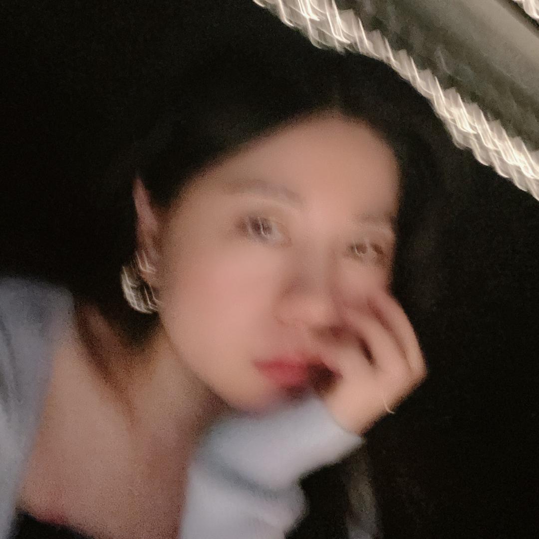 一只小锦李🐳