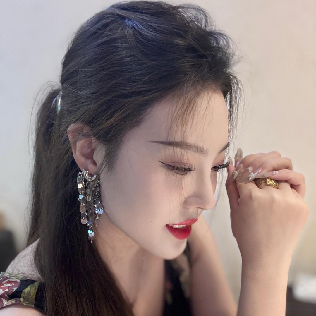 杨杨YANG