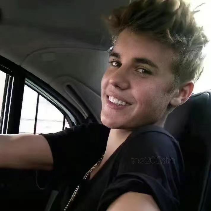 𝘽𝙇𝙐𝙀—.