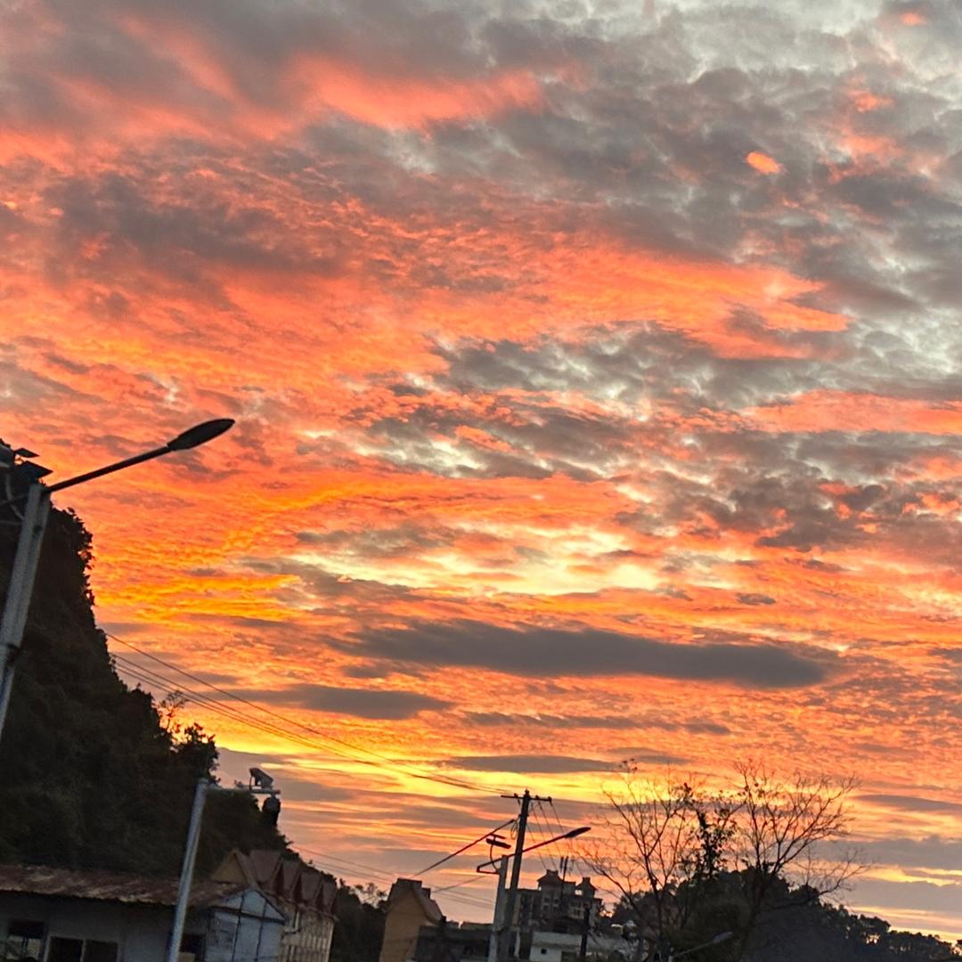 🌈代表月亮消灭你(☄⊙ω⊙)☄