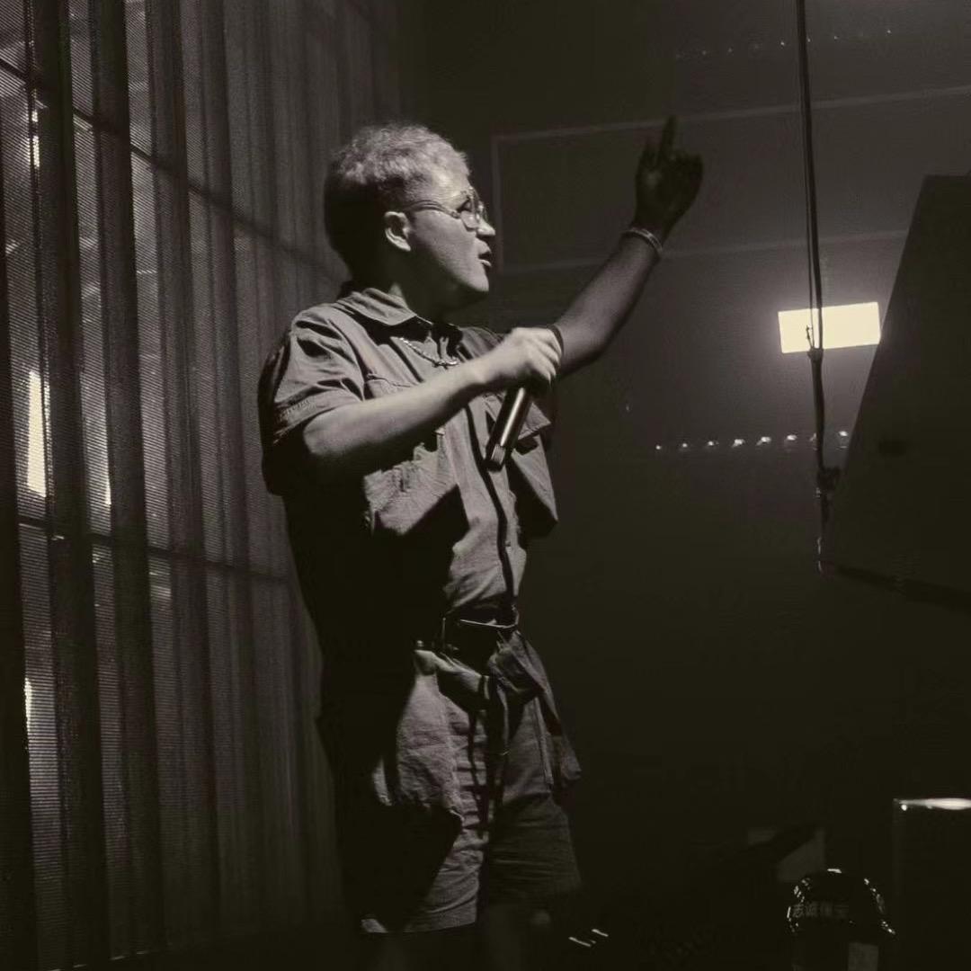 MC灏骞在老挝万象